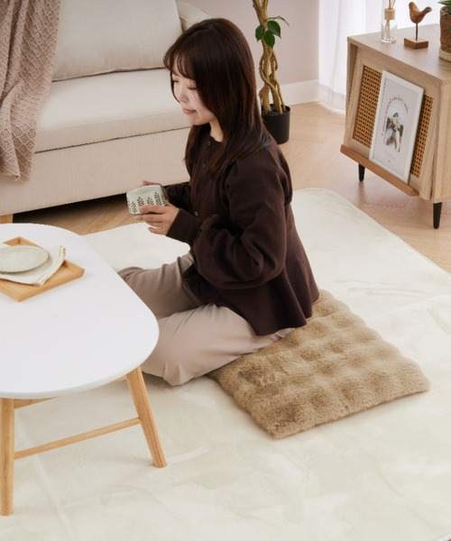 iellio（イエリオ）の「ぽこぽこボリュームファー ロングクッション / ソファーパッド　2人掛け用（45×86㎝）（インテリア雑貨・レディース・グレー/アイボリー/ベージュ/ブラウン・S）」の8枚目の写真