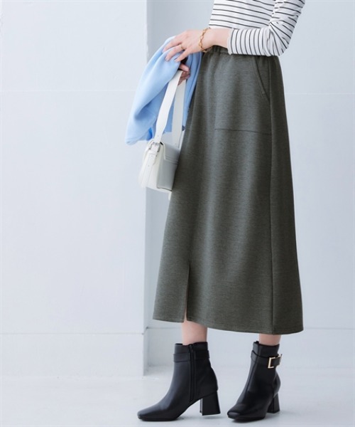 nissen（ニッセン）の「なめらかポンチ素材　前スリットタイトスカート（セットアップ可能）＜大きいサイズ有＞（スカート・レディース・ブラック/チャコールグレー/グリーン/モカ・S/M/L/LL）」の2枚目の写真