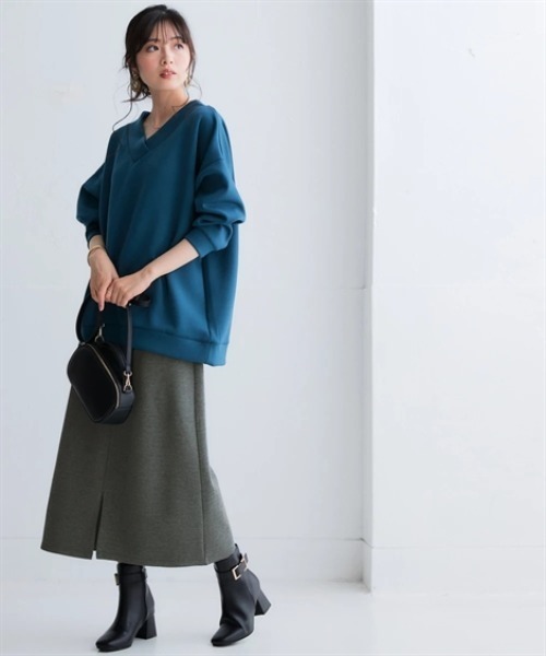 nissen（ニッセン）の「なめらかポンチ素材　前スリットタイトスカート（セットアップ可能）＜大きいサイズ有＞（スカート・レディース・ブラック/チャコールグレー/グリーン/モカ・S/M/L/LL）」の9枚目の写真