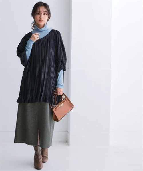 nissen（ニッセン）の「なめらかポンチ素材　前スリットタイトスカート（セットアップ可能）＜大きいサイズ有＞（スカート・レディース・ブラック/チャコールグレー/グリーン/モカ・S/M/L/LL）」の10枚目の写真