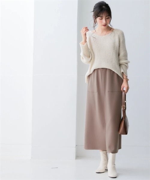 nissen（ニッセン）の「なめらかポンチ素材　前スリットタイトスカート（セットアップ可能）＜大きいサイズ有＞（スカート・レディース・ブラック/チャコールグレー/グリーン/モカ・S/M/L/LL）」の13枚目の写真