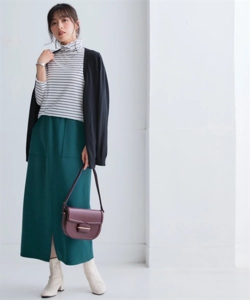 nissen（ニッセン）の「なめらかポンチ素材　前スリットタイトスカート（セットアップ可能）＜大きいサイズ有＞（スカート・レディース・ブラック/チャコールグレー/グリーン/モカ・S/M/L/LL）」の17枚目の写真