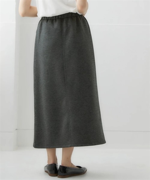 nissen（ニッセン）の「なめらかポンチ素材　前スリットタイトスカート（セットアップ可能）＜大きいサイズ有＞（スカート・レディース・ブラック/チャコールグレー/グリーン/モカ・S/M/L/LL）」の21枚目の写真