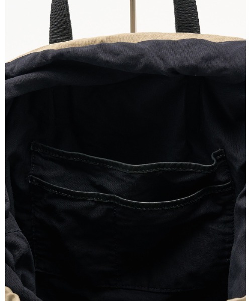 wjk（ダヴルジェイケイ）の「vintage drawstring tote bag（トートバッグ・メンズ・ブラック/ベージュ・FREE）」の6枚目の写真