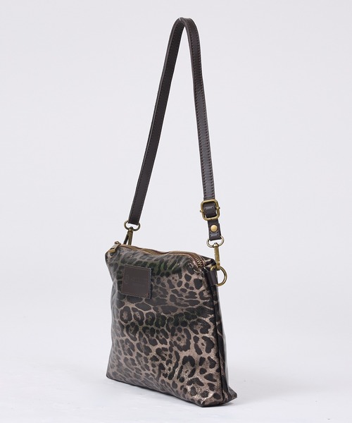 AULENTTI(オウレンティ)の「【WEB限定】【AULENTTI/オウレンティ】ポーチ付きトートバッグ ヒョウ柄(トートバッグ・レディース・シルバー・フリー)」の8枚目の写真