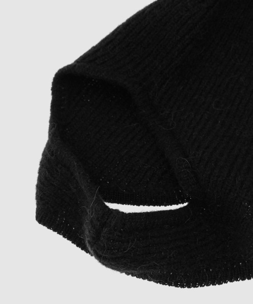 JACQUEMUS(ジャックムス)の「LA CAPUCHE GROS GRAIN(ニットキャップ/ビーニー・レディース・ブラック・ONE SIZE)」の4枚目の写真