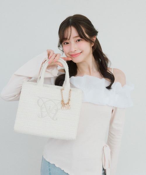 OLIVE des OLIVE（オリーブデオリーブ）の「【タブレット対応/推し活】Aimerianejoie刺繍入りミニトート（トートバッグ・レディース・ライトグレー/アイボリー/ブラック/サックスブルー・FREE）」の2枚目の写真