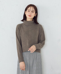 【ウォッシャブル】バックスリット オフタートルニット