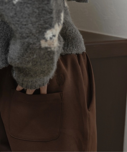 lawgy(ラウジー)の「lawgy original logo embroidery sweat pants / ラウジーオリジナルロゴエンブロイダリースウェットパンツ(スウェットパンツ・レディース・ヘザーグレー/アイボリー/ブラウン・FREE)」の9枚目の写真