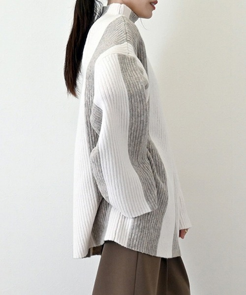 STYLEBLOCK（スタイルブロック）の「ワイドストライプニットボトルネックプルオーバー（ニット/セーター・レディース・ホワイト系その他/ブラック/カーキ/ブルー・M）」の8枚目の写真