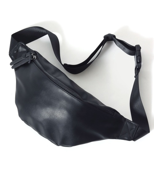 Salong hameu(サロン ハミュー)の「フェイクレザーボディバッグ メンズ レディース ユニセックス/合皮/PU(ボディバッグ/ウエストポーチ・メンズ・ブラック・FREE)」の1枚目の写真