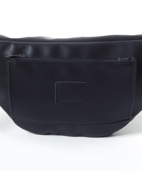Salong hameu(サロン ハミュー)の「フェイクレザーボディバッグ メンズ レディース ユニセックス/合皮/PU(ボディバッグ/ウエストポーチ・メンズ・ブラック・FREE)」の6枚目の写真