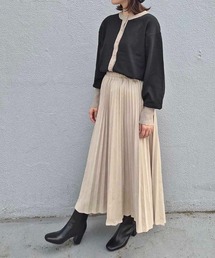 スエードポンチプリーツスカート