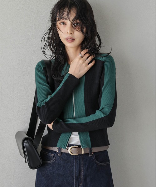AMELY(エミリー)の「バイカラーダブルジップカーディガン(カーディガン/ボレロ・レディース・ブラック×グリーン/ブラック系/アイボリー系/グレー系・フリー)」の21枚目の写真