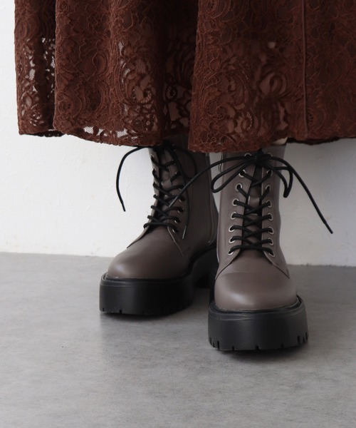 Chiaki Katagiri(チアキカタギリ)の「ボリュームソールレースアップショートブーツ【CHIAKI KATAGIRI】(ブーツ・レディース・グレー・37)」の1枚目の写真