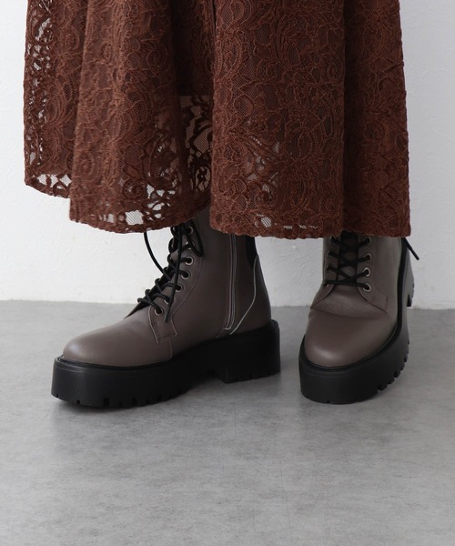 Chiaki Katagiri(チアキカタギリ)の「ボリュームソールレースアップショートブーツ【CHIAKI KATAGIRI】(ブーツ・レディース・グレー・37)」の3枚目の写真