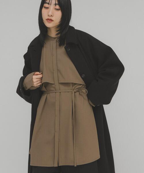 KBF（ケイビーエフ）の「レイヤードミニシャツワンピース（ワンピース・レディース・チャコールグレー/ブラウン/オフホワイト・ONE）」の3枚目の写真