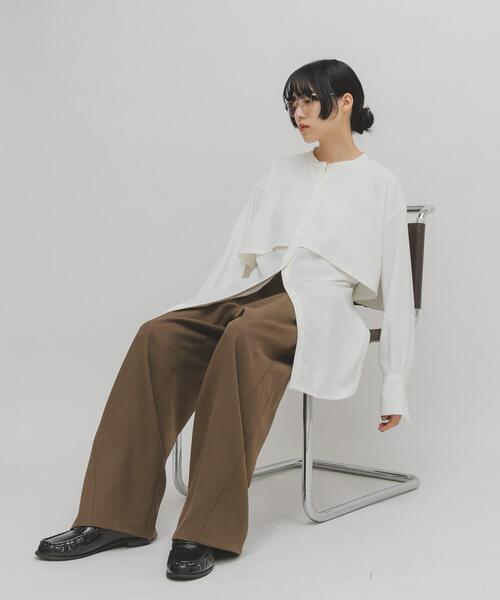 KBF（ケイビーエフ）の「レイヤードミニシャツワンピース（ワンピース・レディース・チャコールグレー/ブラウン/オフホワイト・ONE）」の2枚目の写真