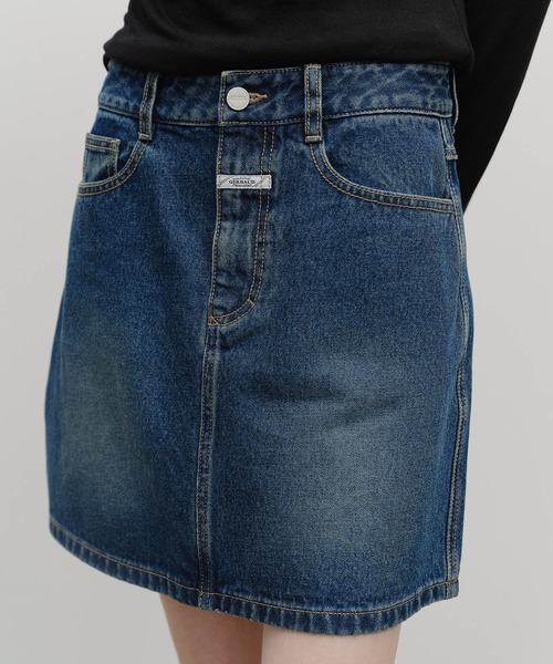 MARITHE + FRANCOIS GIRBAUD(マリテフランソワジルボー)の「W DENIM MINI SKIRT(スカート・レディース・ダークブルー/Black・SMALL/MEDIUM)」の15枚目の写真
