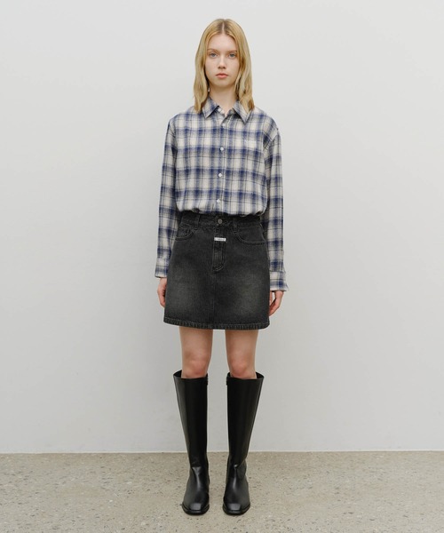MARITHE + FRANCOIS GIRBAUD(マリテフランソワジルボー)の「W DENIM MINI SKIRT(スカート・レディース・ダークブルー/Black・SMALL/MEDIUM)」の8枚目の写真