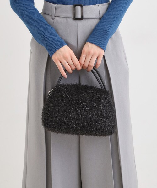 SHOO・LA・RUE(シューラルー)の「ラメ入り生地ショルダーバッグ(ショルダーバッグ・レディース・ブラック/ナチュラル/グレー/ダークブラウン・00)」の2枚目の写真