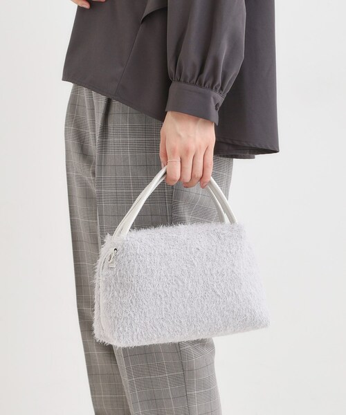 SHOO・LA・RUE(シューラルー)の「ラメ入り生地ショルダーバッグ(ショルダーバッグ・レディース・ブラック/ナチュラル/グレー/ダークブラウン・00)」の16枚目の写真