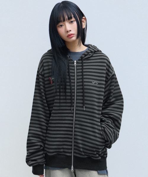 セール】シンボルストライプフードジップアップ-ブラック（パーカー