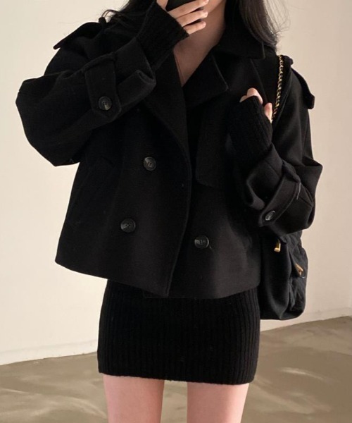 semplice（センプリチェ）の「ショートコート【韓国ファッション】（その他アウター・レディース・ブラック/キャメル・F）」の2枚目の写真