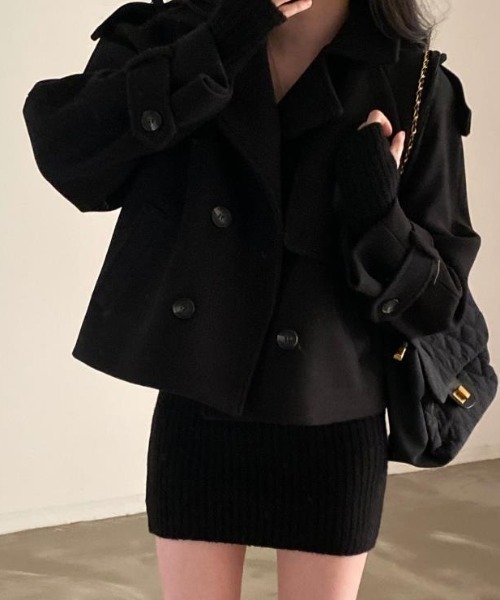 semplice（センプリチェ）の「ショートコート【韓国ファッション】（その他アウター・レディース・ブラック/キャメル・F）」の3枚目の写真