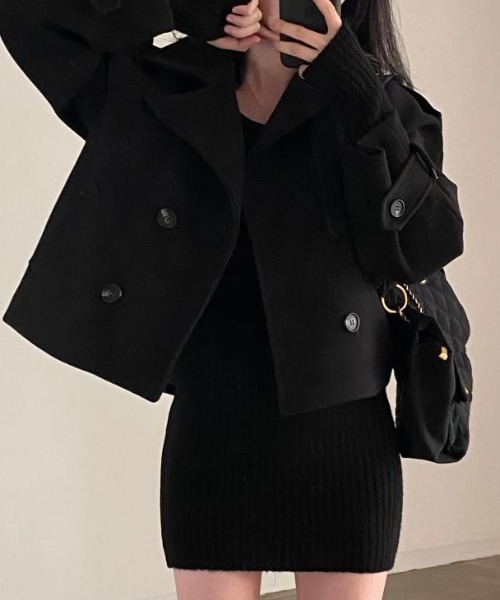 semplice（センプリチェ）の「ショートコート【韓国ファッション】（その他アウター・レディース・ブラック/キャメル・F）」の4枚目の写真