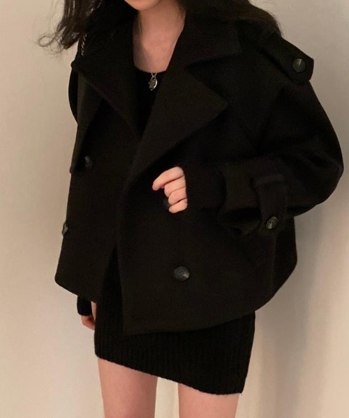 semplice（センプリチェ）の「ショートコート【韓国ファッション】（その他アウター・レディース・ブラック/キャメル・F）」の5枚目の写真