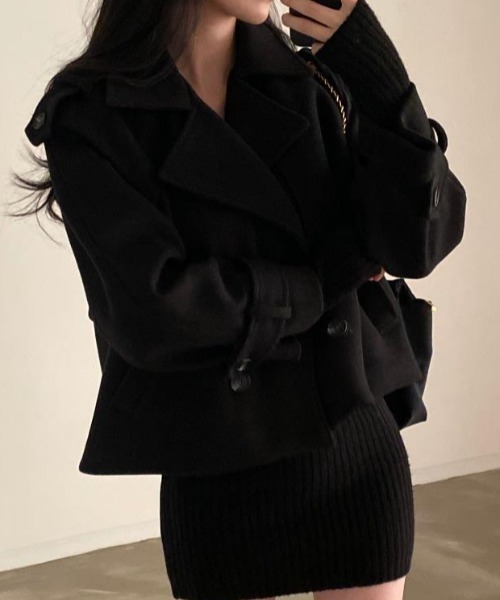 semplice（センプリチェ）の「ショートコート【韓国ファッション】（その他アウター・レディース・ブラック/キャメル・F）」の6枚目の写真