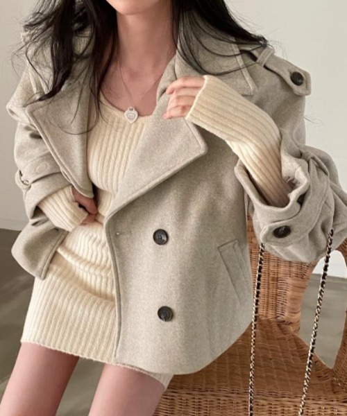 semplice（センプリチェ）の「ショートコート【韓国ファッション】（その他アウター・レディース・ブラック/キャメル・F）」の10枚目の写真