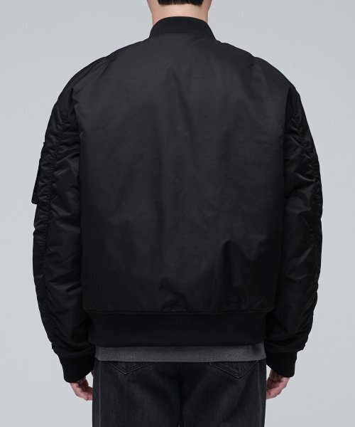 MUSINSA STANDARD（ムシンサスタンダード）の「特大MA-1ボンバージャケット[ブラック]（ブルゾン・メンズ・その他・MEDIUM/LARGE/X-LARGE/XX-LARGE）」の9枚目の写真