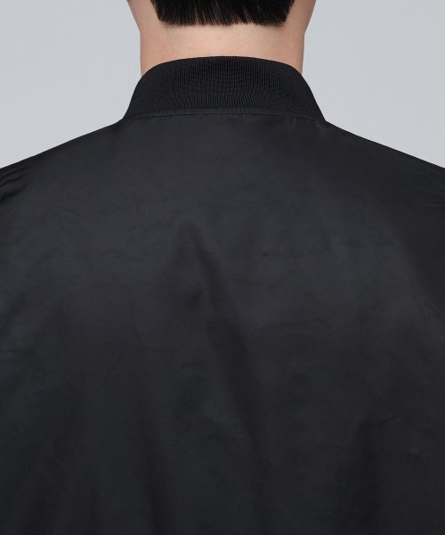 MUSINSA STANDARD（ムシンサスタンダード）の「特大MA-1ボンバージャケット[ブラック]（ブルゾン・メンズ・その他・MEDIUM/LARGE/X-LARGE/XX-LARGE）」の11枚目の写真