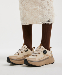 AKIII CLASSIC（アキクラシック）の「Bumper Freelock Sahara Beige（その他シューズ）」