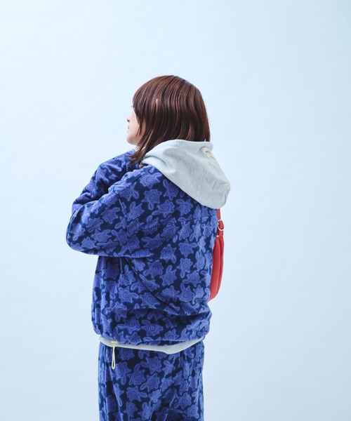 common gull products.(コモンガルプロダクツ)の「さみしさの気配がするフリース(その他アウター・レディース・パープル系/グレー系/ネイビー/チャコール・SMALL/MEDIUM/LARGE)」の6枚目の写真