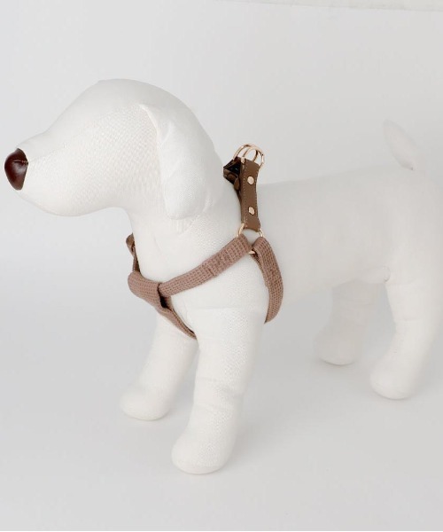 moncheri(モンシェリ)の「PUレザー×ワッフルハーネス【サイズ調整可能・ワンタッチ着脱・ワッフル生地で肌触り◎】(リード/ハーネス/首輪・レディース・ブラウン/アイボリー/カーキ・S/M/L)」の18枚目の写真