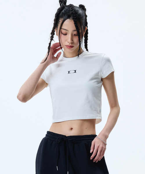 CRITIC(クリティック)の「OG WORMHOLE LOGO CROP T-SHIRTS WHITE(Tシャツ/カットソー・レディース・その他・FREE)」の1枚目の写真