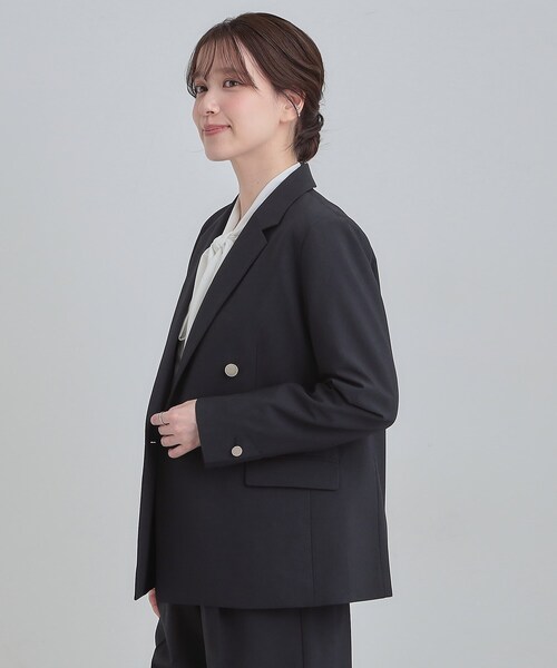 SHOO・LA・RUE（シューラルー）の「【セットアップ可/S-LL/洗濯機可】サッと軽やかに羽織りやすい Wブレストジャケット（テーラードジャケット・レディース・ライトグレー/ネイビー・01/04/03/02）」の21枚目の写真