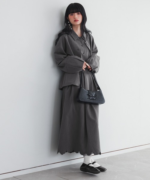 somari imagination（ソマリ イマジネーション）の「『ランタンスリーブジャケット裾スカラップワンピースセットアップ』（ドレス・レディース・チャコールグレー/ブラック・2/1）」の16枚目の写真