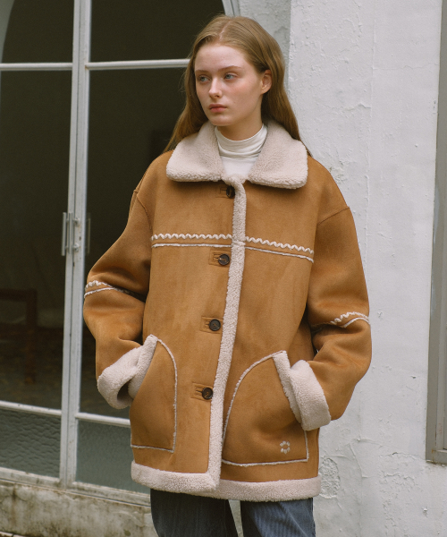 YUPPE(ヨッペ)の「スティッチスエードムートン_ベージュ(ムートンコート・レディース・その他・ONE)」の1枚目の写真