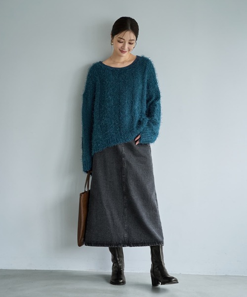 STYLE DELI(スタイルデリ)の「ストライプ編みデコルテ開きシャギーニット(ニット/セーター・レディース・ライトカーキ/ダークブルー/グレイッシュベージュ・FREE)」の12枚目の写真