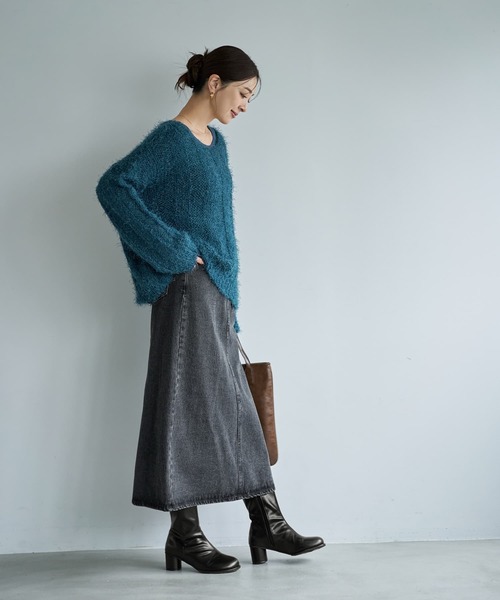 STYLE DELI(スタイルデリ)の「ストライプ編みデコルテ開きシャギーニット(ニット/セーター・レディース・ライトカーキ/ダークブルー/グレイッシュベージュ・FREE)」の7枚目の写真