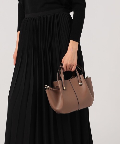 TOMORROWLAND （トゥモローランド）の「Atelier TOMORROWLAND SHELL MINI バッグ（ハンドバッグ・レディース・ブラック/ホワイト/モカ・FREE）」の4枚目の写真