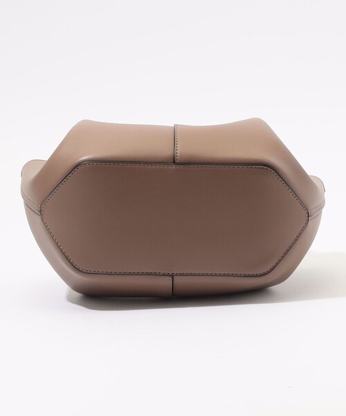 TOMORROWLAND （トゥモローランド）の「Atelier TOMORROWLAND SHELL MINI バッグ（ハンドバッグ・レディース・ブラック/ホワイト/モカ・FREE）」の7枚目の写真