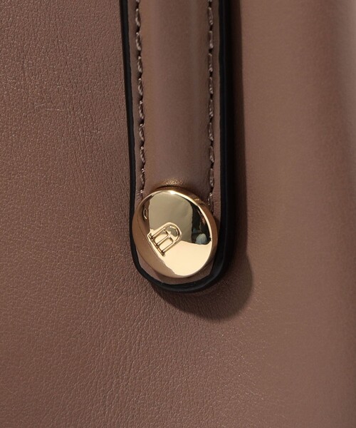 TOMORROWLAND （トゥモローランド）の「Atelier TOMORROWLAND SHELL MINI バッグ（ハンドバッグ・レディース・ブラック/ホワイト/モカ・FREE）」の15枚目の写真