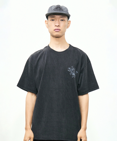 ARWW(エーアールダブリューダブリュー)の「ピグメントアークTシャツ(Tシャツ/カットソー・メンズ・その他・FREE)」の1枚目の写真