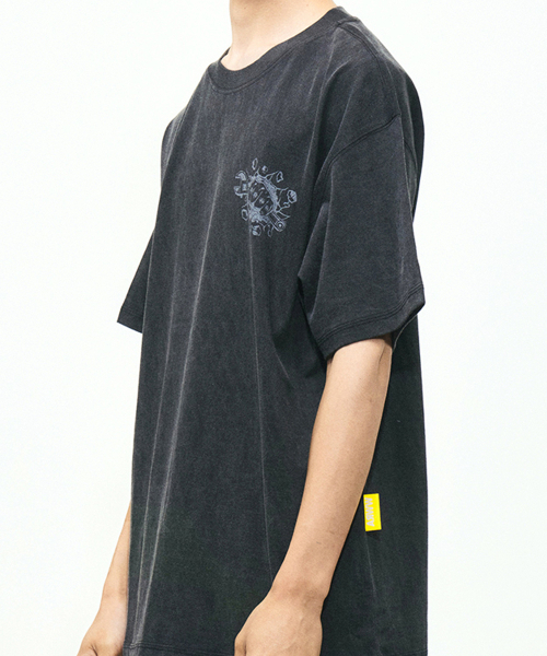 ARWW(エーアールダブリューダブリュー)の「ピグメントアークTシャツ(Tシャツ/カットソー・メンズ・その他・FREE)」の2枚目の写真