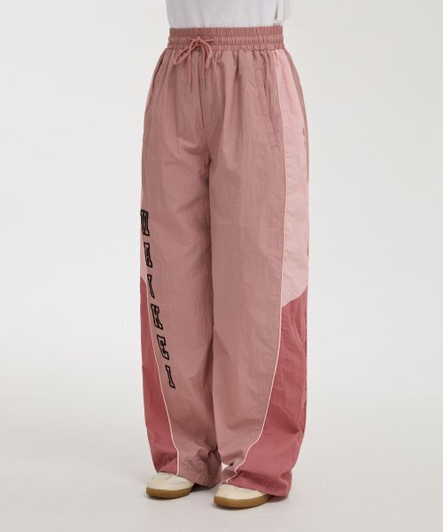 WaiKei（ワイケイ）の「カラー ブロック レーシング トラック パンツ ピンク（スウェットパンツ・レディース・その他・1/2）」の2枚目の写真